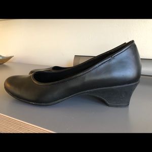 Business casual heel